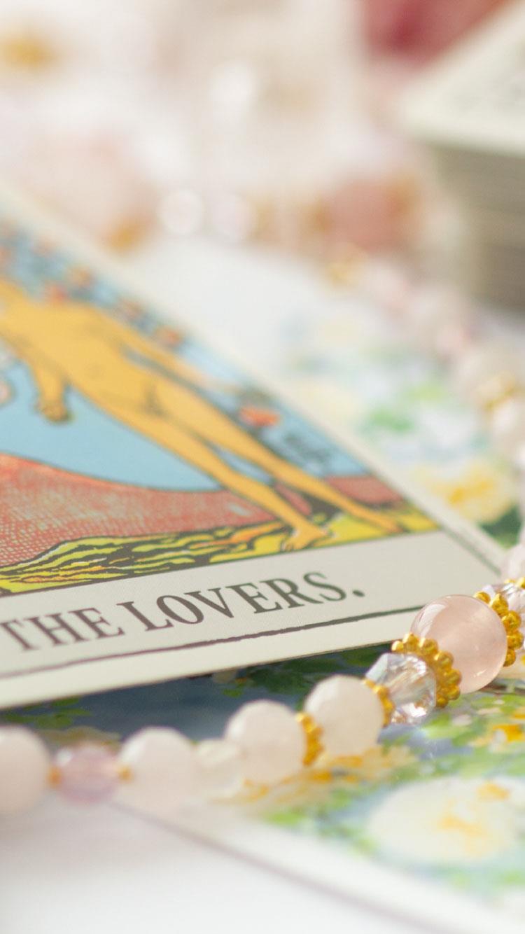 占いやパワーストーンで恋愛や開運アップをするなら横浜市港北区で人気の『ファンダリカ』へ。